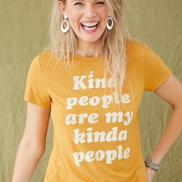 NWT Maurices Kind People Tee - Picture 1 of 4